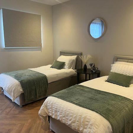 New 2 Bedroom Apartment Rickmansworth Town Centre Extérieur photo